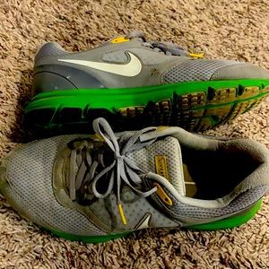 Nike Livestrong size 7.5 running shoes